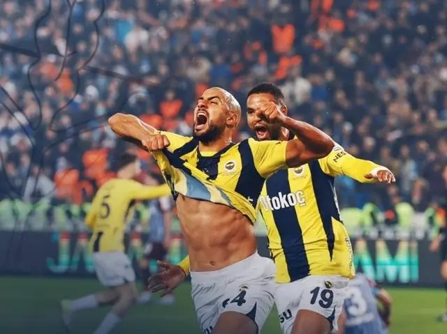 TheShy重返赛场，比赛规则变更首场状态出色，美国队观众沸腾！