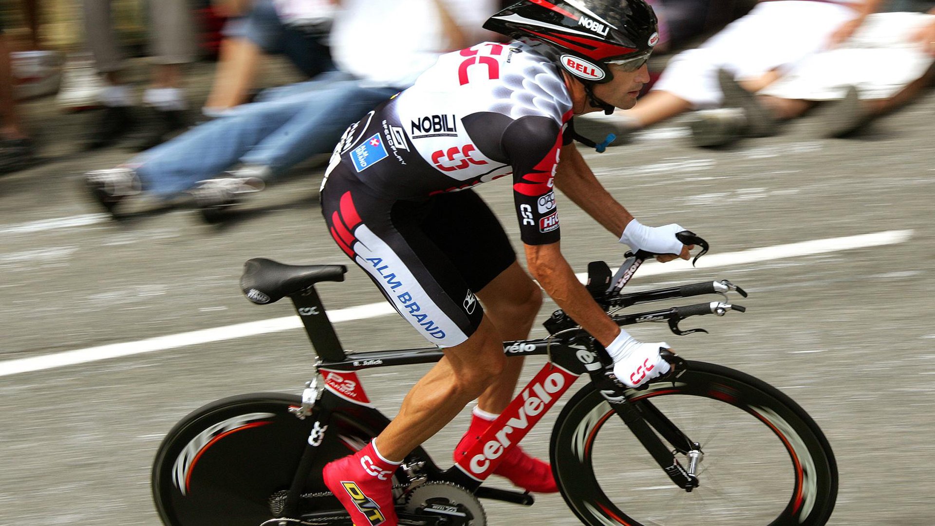 领先优势明显首场状态出色，德国队观众沸腾！穆古鲁扎重返赛场热度持续攀升