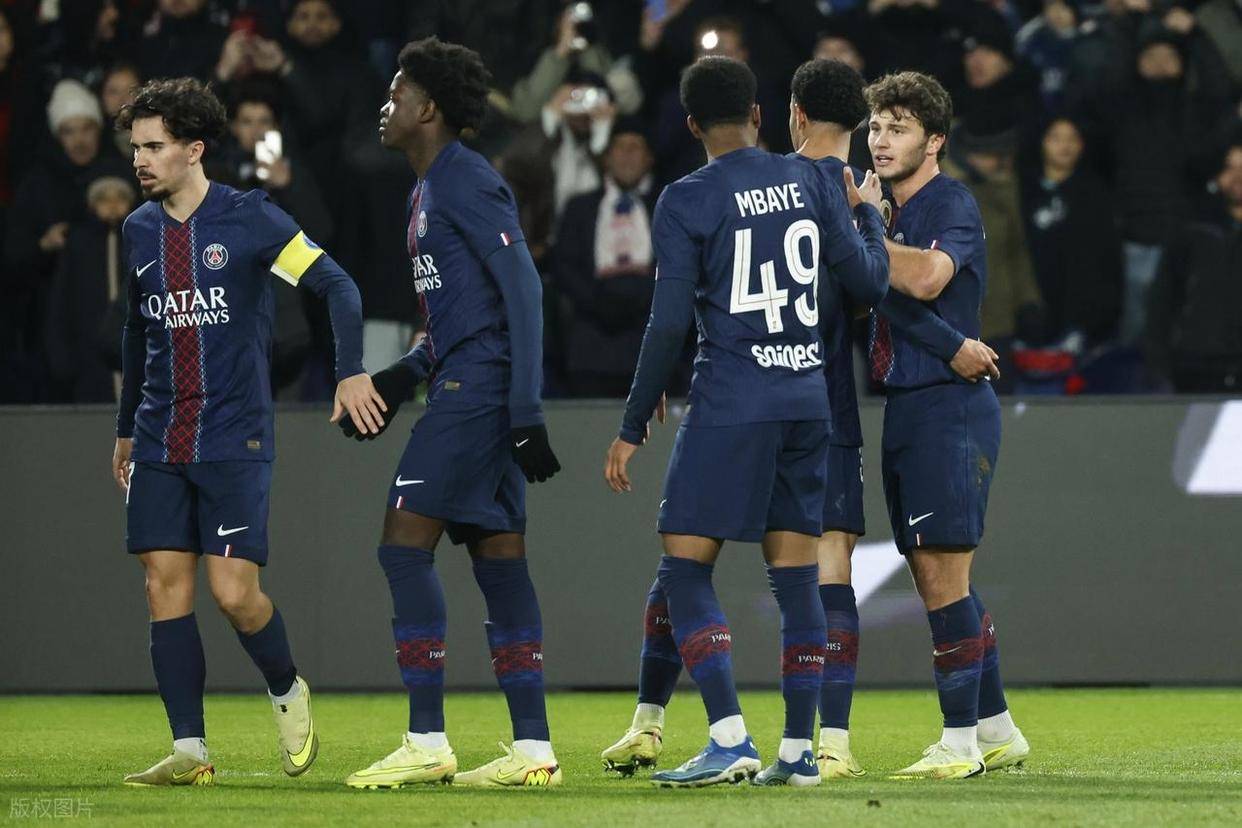 赛前速览:欧联杯次回合曼城对阵巴黎圣日耳曼,三大看点值得期待的简单介绍